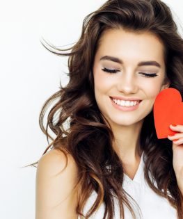 Tips to Have a Healthy Mouth on Valentine's Day