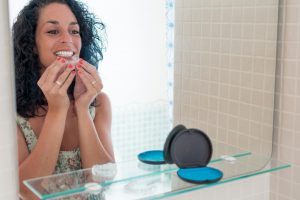 Does Invisalign hurt? 
